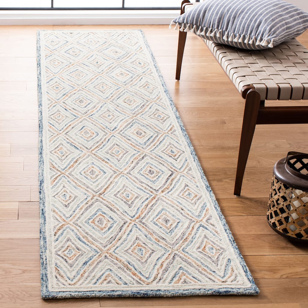 SAFAVIEH, Handmade Capri Valbjorg Contemporary Wool Rug