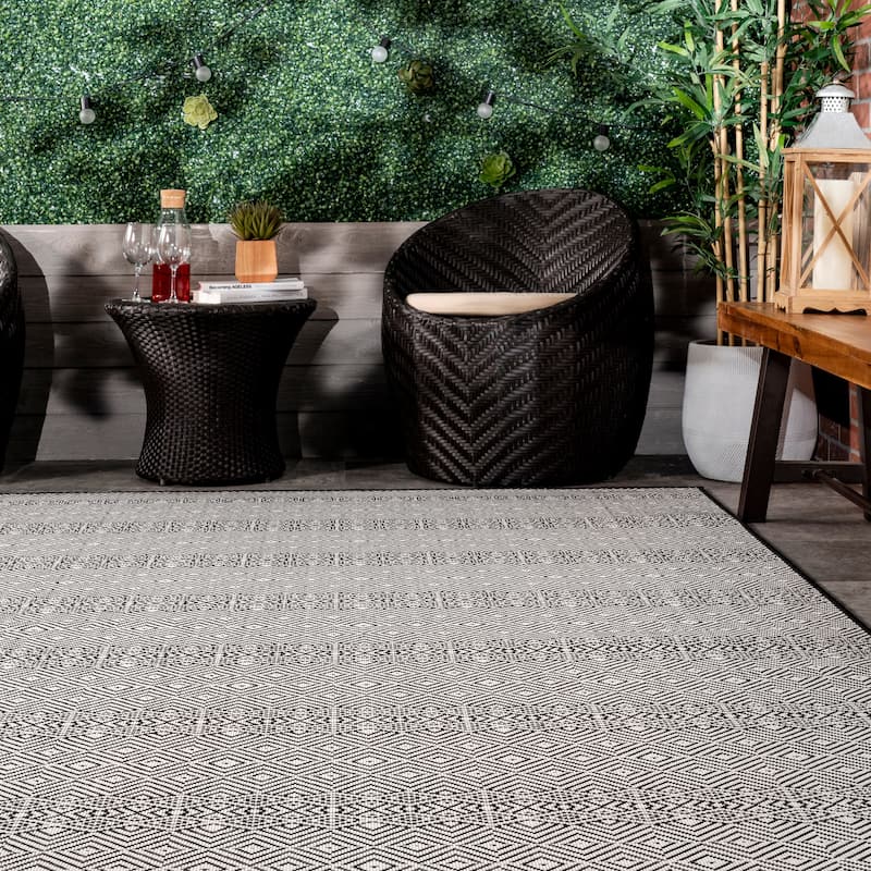Nuloom Paloma Abstract Geometric Indoor/Outdoor Area Rug