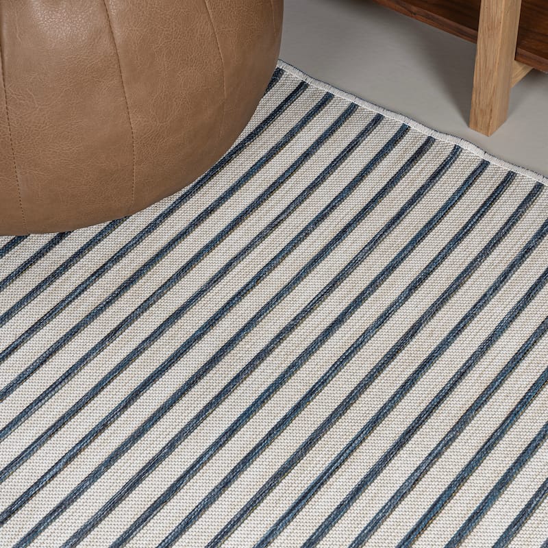 JONATHAN Y Reversible Pollux Classic Coastal Pinstripe Machine-Washable Navy/Cream Indoor/Outdoor Area Rug