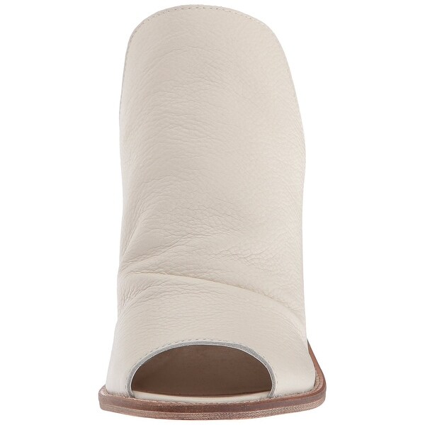 chinese laundry carlita peep toe bootie