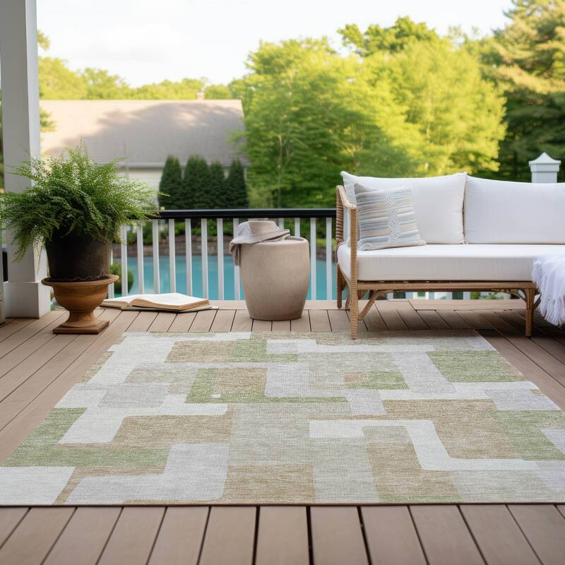 Machine Washable Indoor/ Outdoor Contempoary Blocks Chantille Rug