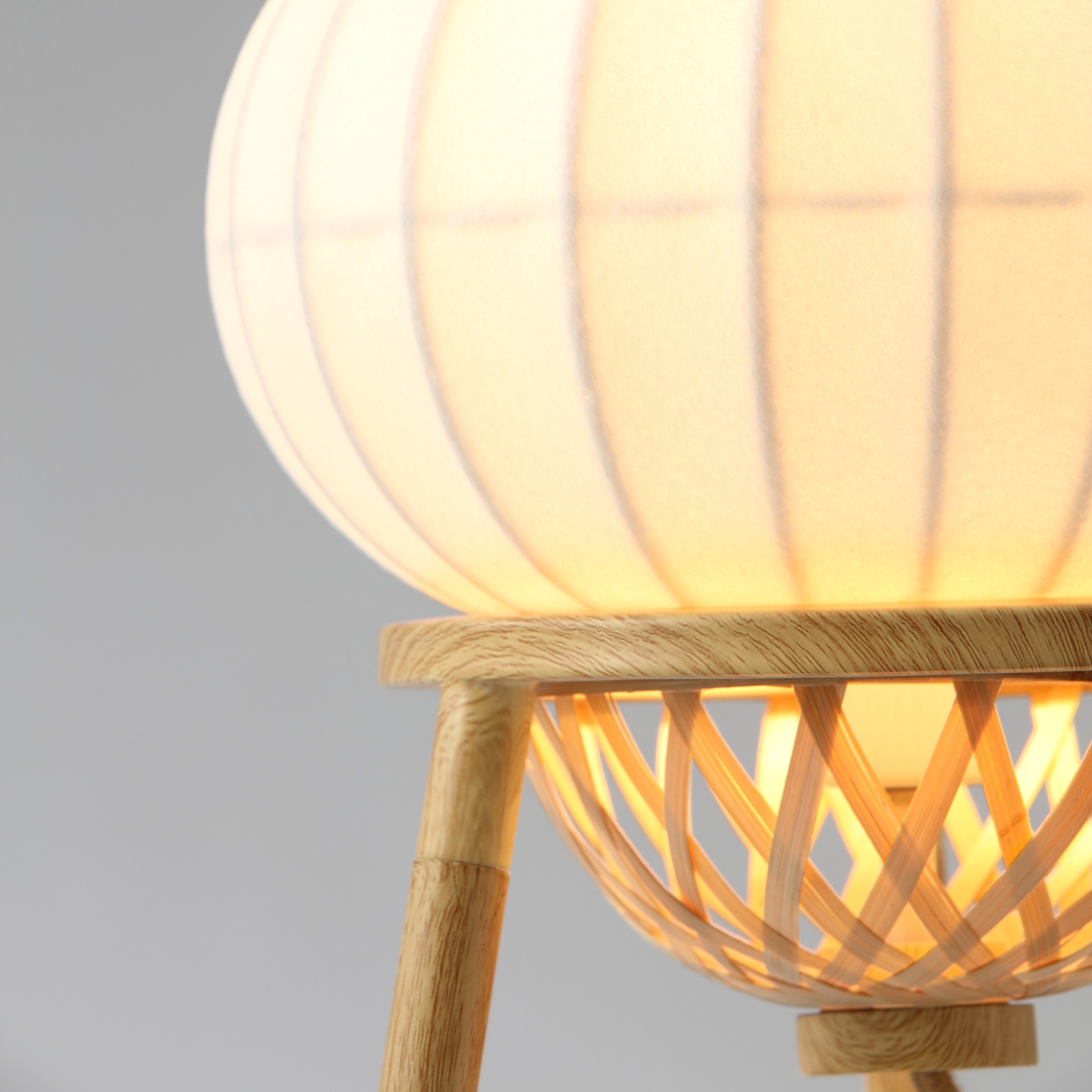 今年も話題の - Hikari Japanese Silk & Bamboo Woven Lamp, Table Boho-Chic 装備/装具