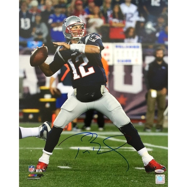 Tom Brady Signed 16x20 New England Patriots Photo TriStar