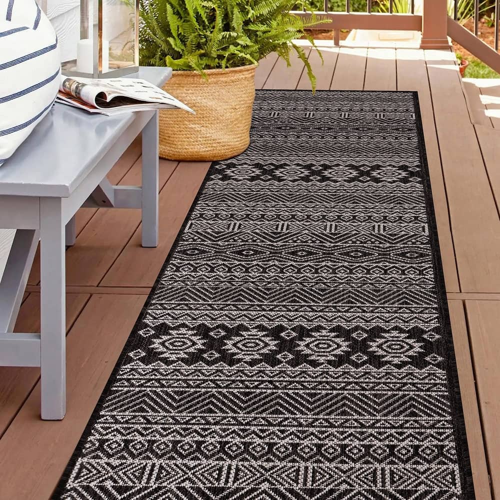 World Rug Gallery Distressed Geometric Bohemian Textured Flat Weave Indoor/Outdoor Area Rug