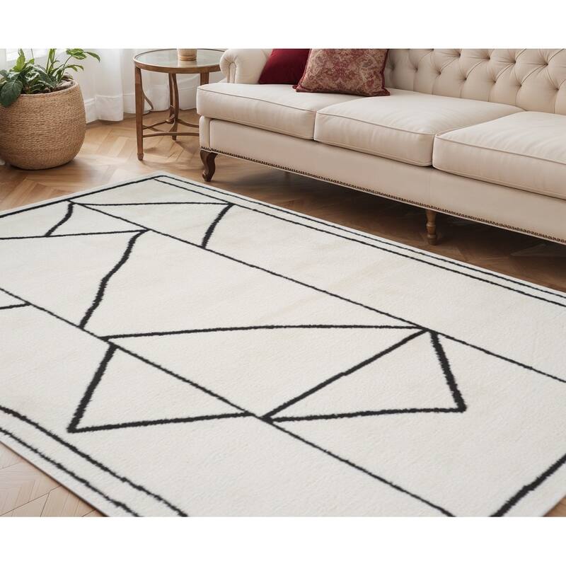 HomeRoots Geometric Rectangle Area Rug - 90.00 in. x 60.00 in.  x 0.60 in.
