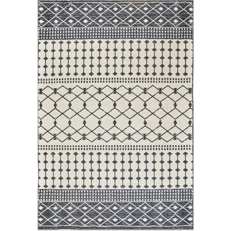 HomeRoots Geometric Modern, Contemporary Rectangle Area Rug