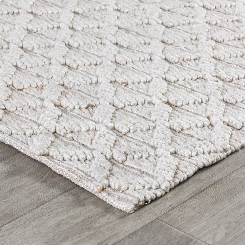 Villa by Classic Home Portola Wool Blend Hand Loomed Accent Rug