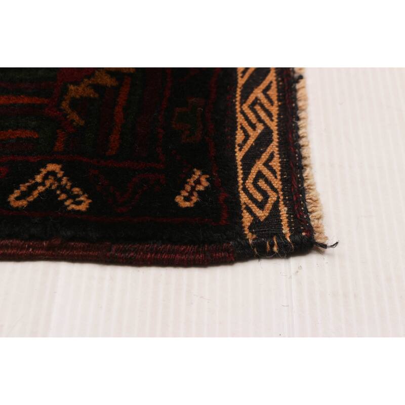 Teimani Burgundy Rug 4'9" x 6'6" - 4'9 x 6'6