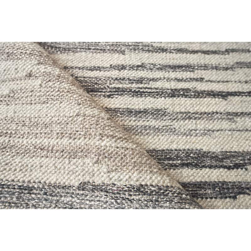 EXQUISITE RUGS Scandinavian Hand-loomed New Zealand Wool Ivory/Blue/Grey Area Rug.