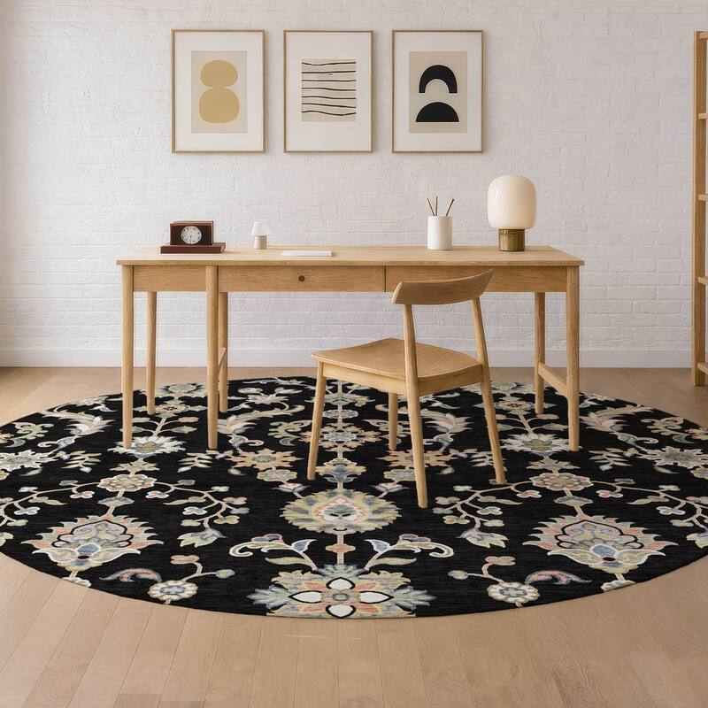 Machine Washable Indoor/ Outdoor Traditional Basalt Chantille Rug