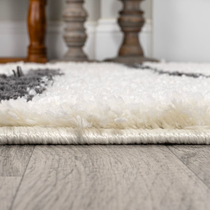 JONATHAN Y Cristo Berber Stripe Shag Area Rug