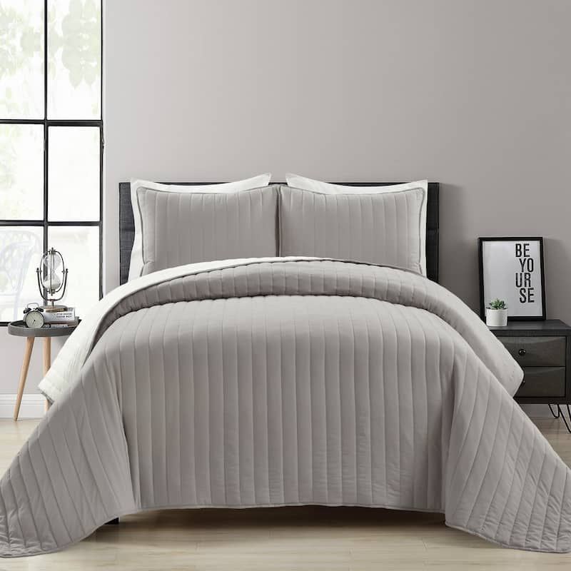 Lush Decor Soft Stripe All Season Quilt/Coverlet Set