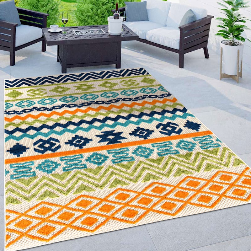 Troyes Contemporary Bohemian Indoor/Outdoor Area Rug