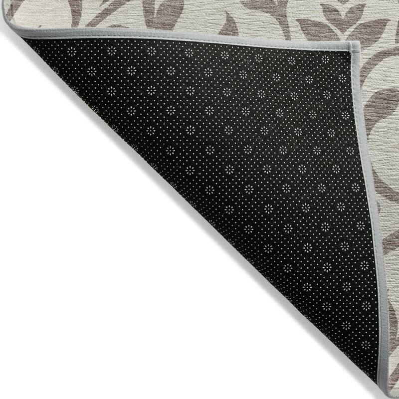 HomeRoots Floral Transitional Rectangle Outdoor Rug