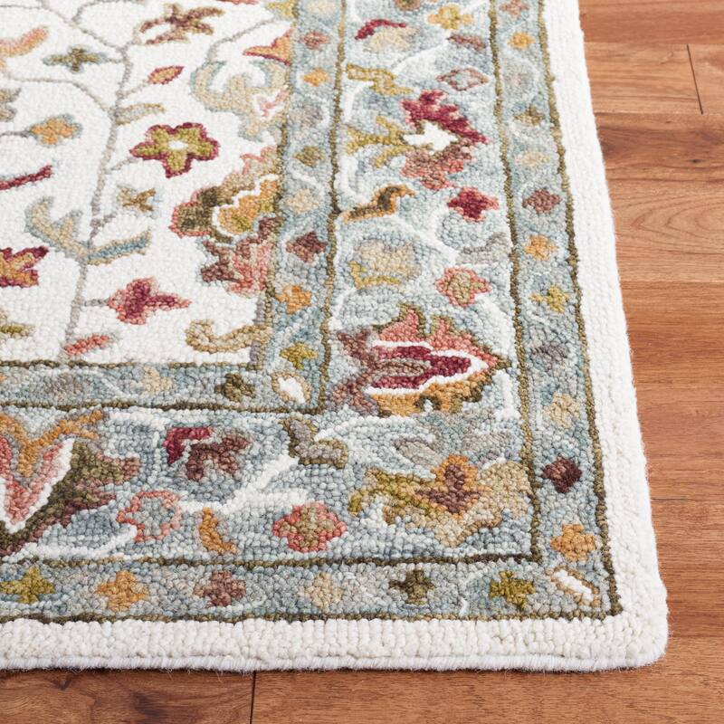 SAFAVIEH Handmade Aspen Kuna Boho Wool Rug