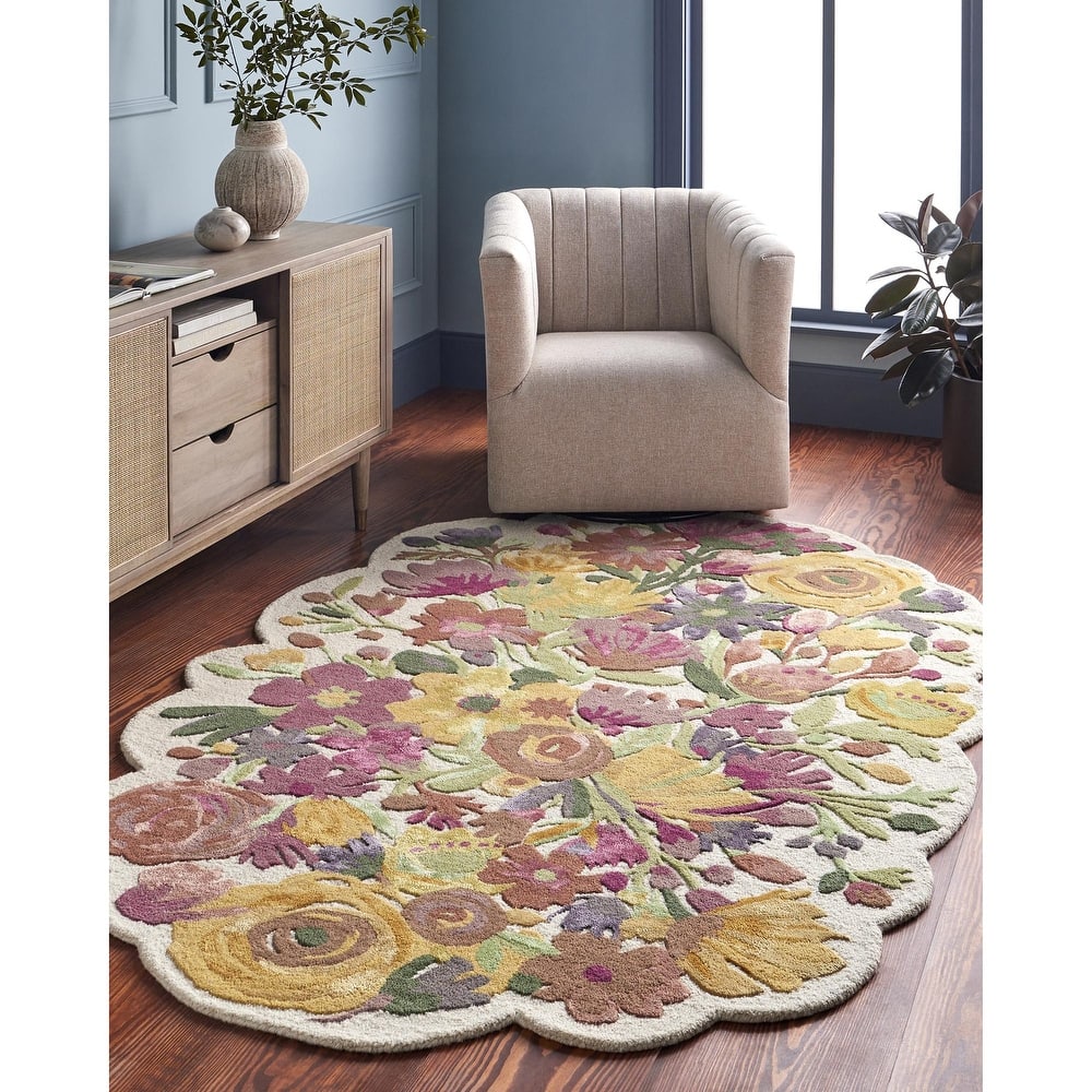 Faith Coastal Floral and Botanical Area Rug
