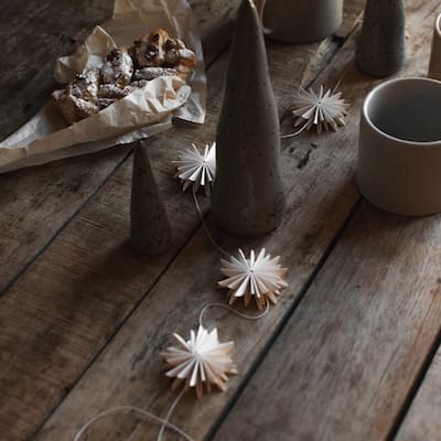 GARLAND flake - White