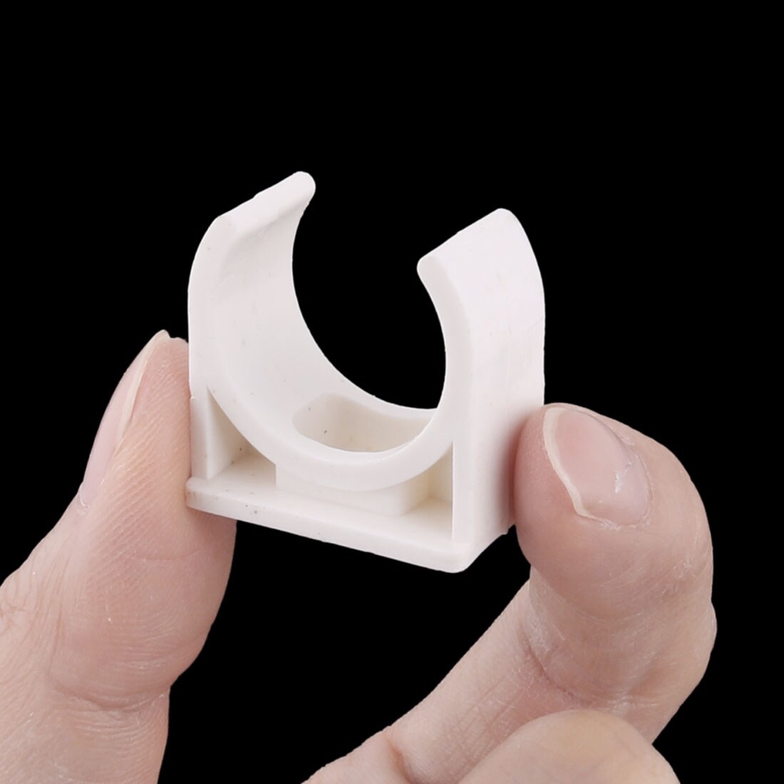 DOITOOL 50-Pack PVC U-Shaped Pipe Clamps – 20mm Fit, White, Sturdy Plastic, Ideal For Thin-Wall Hoses & Water Lines