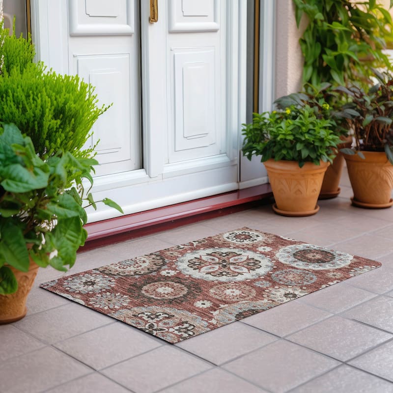 Machine Washable Indoor/ Outdoor Chantille Casual Medallion Rug - Paprika - 1'8" x 2'6"
