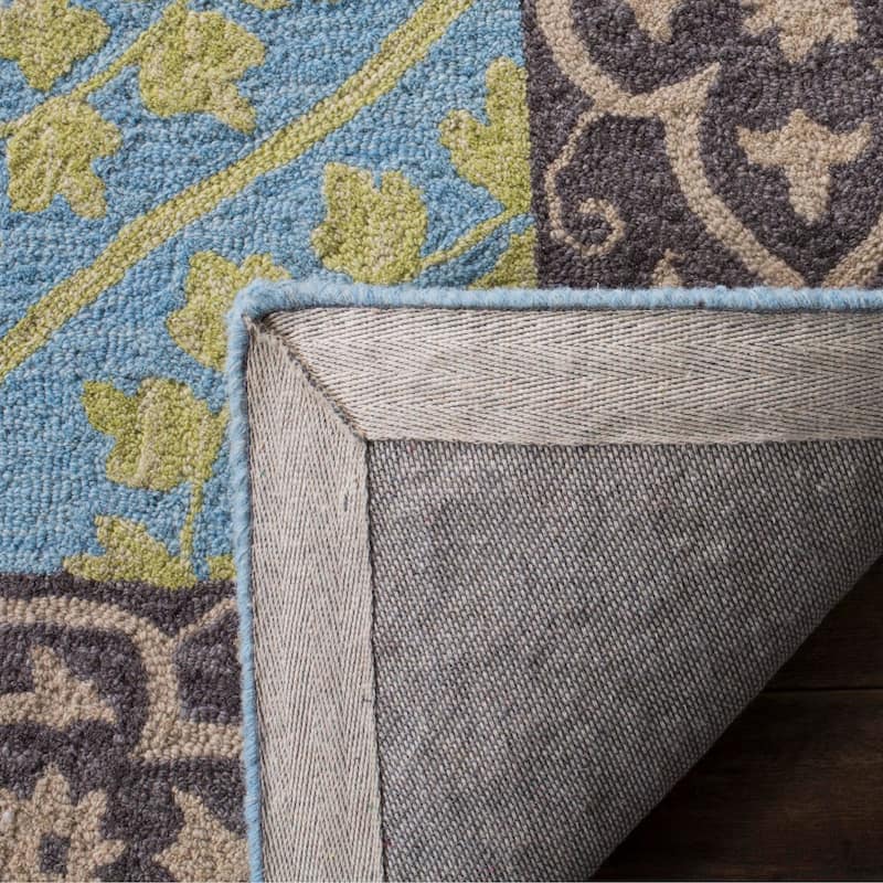 SAFAVIEH Handmade Suzani Fatima Boho Tribal Wool Rug