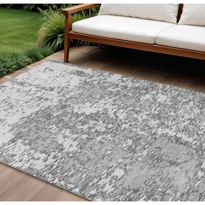 HomeRoots Abstract Transitional Rectangle Outdoor Rug - 8' X 10'