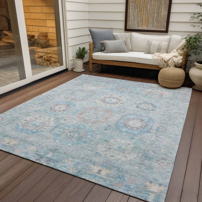 Machine Washable Indoor/ Outdoor Vintage Traditional Chantille Rug
