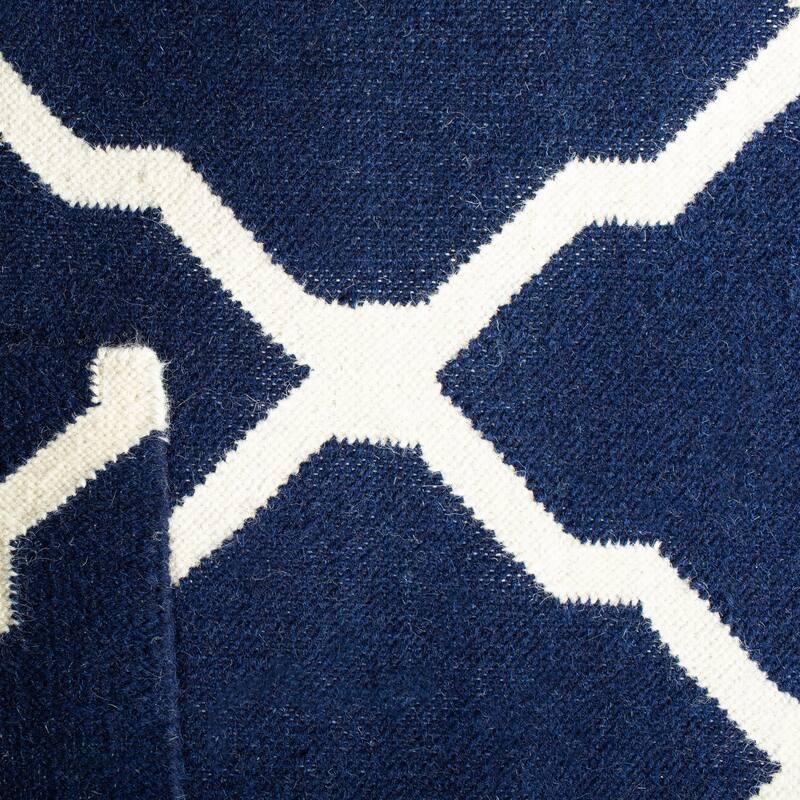SAFAVIEH Handmade Flatweave Dhurries Chiang Modern Moroccan Wool Rug