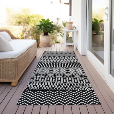Machine Washable Indoor/ Outdoor Modern Stripes Chantille Rug