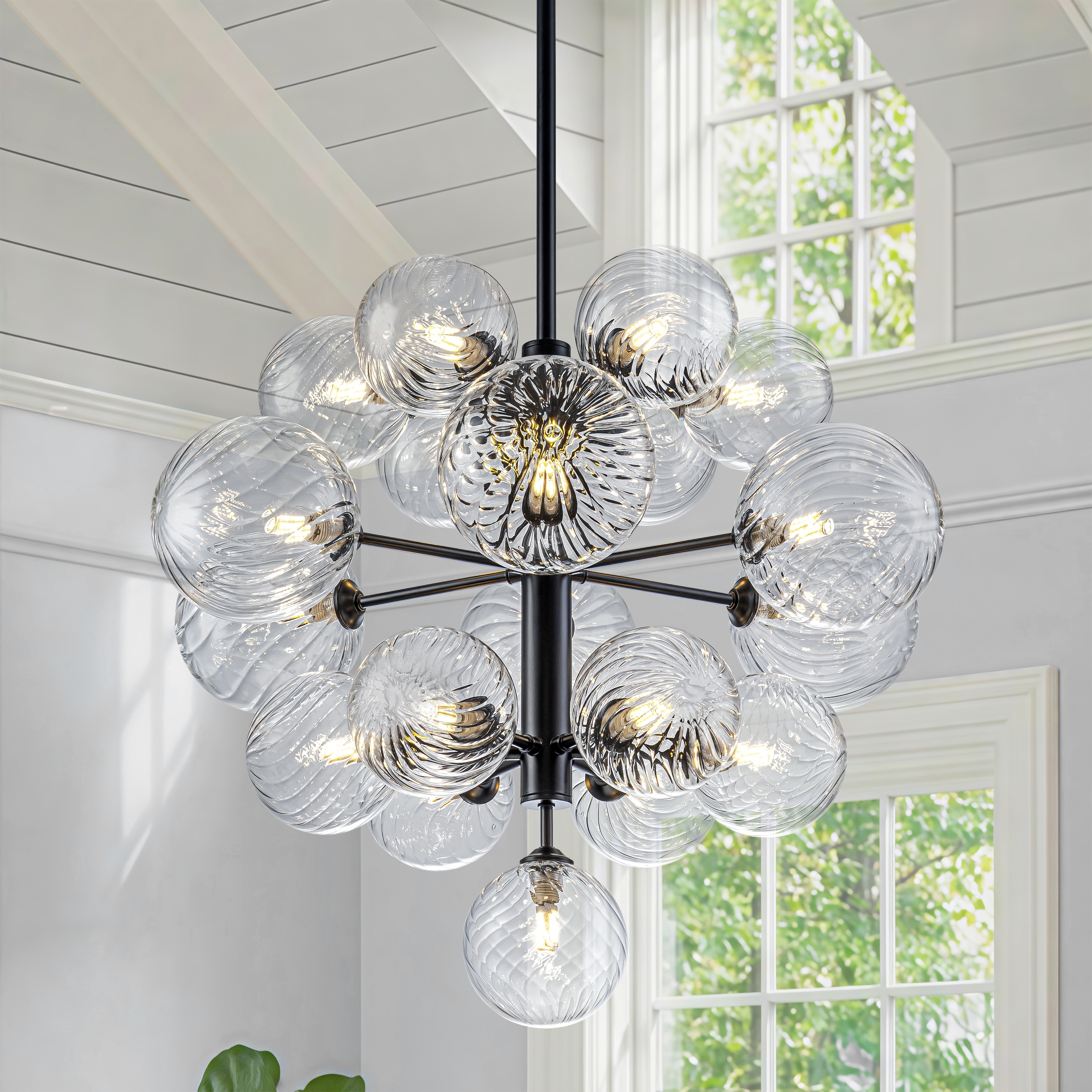 Starsky 19-Light Glam Tiered Cluster Clear Swirled Bubble