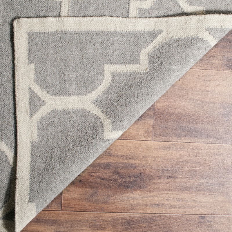 SAFAVIEH Handmade Flatweave Dhurries Anniina Modern Moroccan Wool Rug