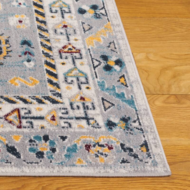 SAFAVIEH Bayside Machine Washable Surmeli Shabby Chic Rug