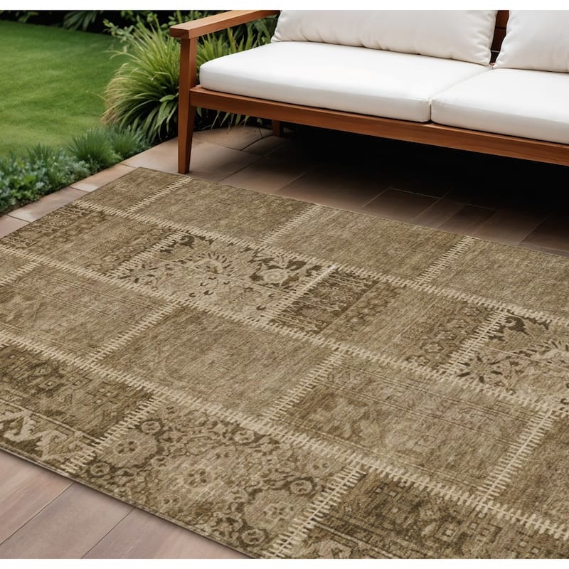 HomeRoots Patchwork Transitional Rectangle Outdoor Rug - 10' X 14'