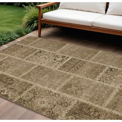 HomeRoots Patchwork Transitional Rectangle Outdoor Rug