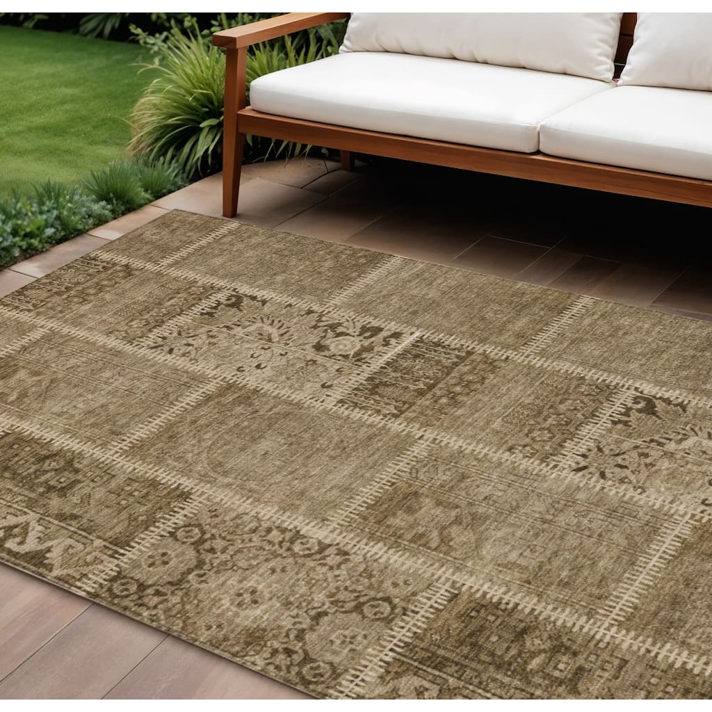 HomeRoots Patchwork Transitional Rectangle Outdoor Rug