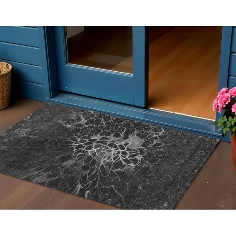 HomeRoots Abstract Transitional Rectangle Outdoor Rug - 3' x 5'