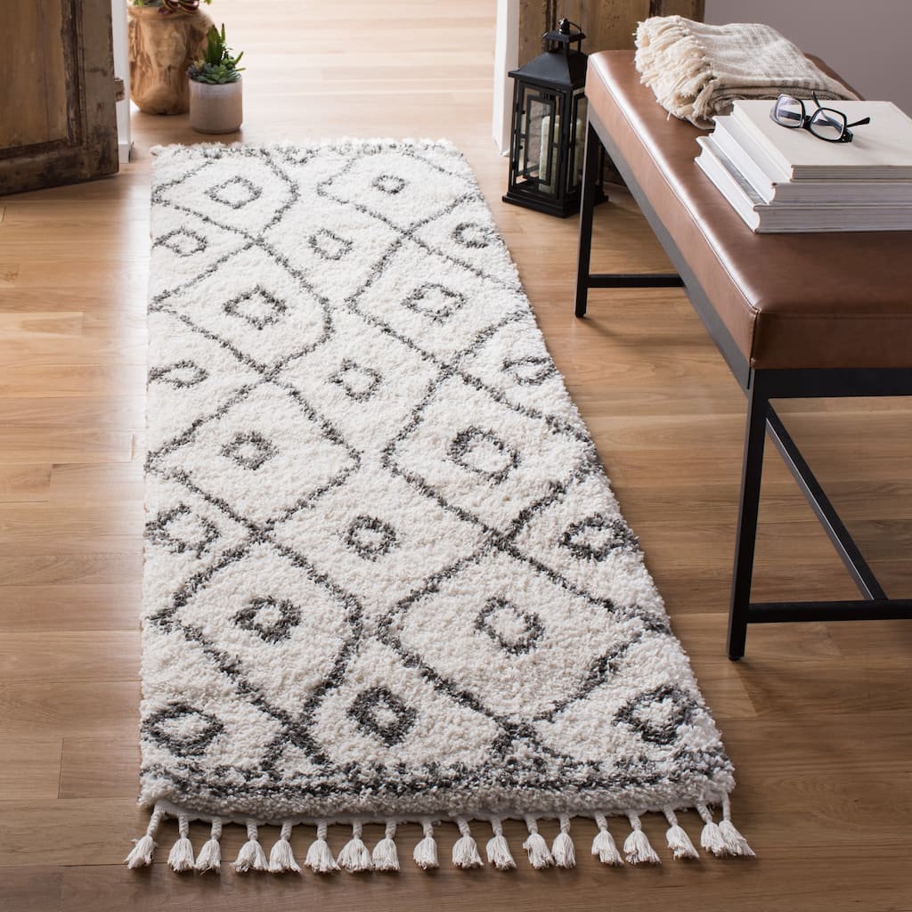 SAFAVIEH Moroccan Fringe Shag Dagny 2-inch Thick Rug