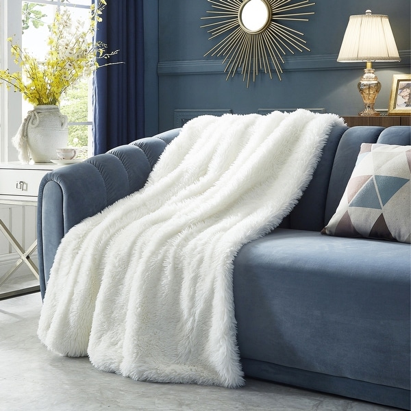 Pauhai 50"x60" Faux Lamb Fur Throw. Opens flyout.