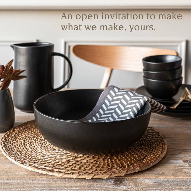 over&back Coupe Semi-Matte Stoneware Low Serving Bowl, 3.2qt