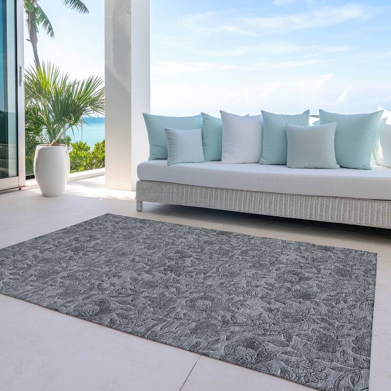 Machine Washable Indoor/ Outdoor Chantille Floral Rug - Gray - 8' x 10'