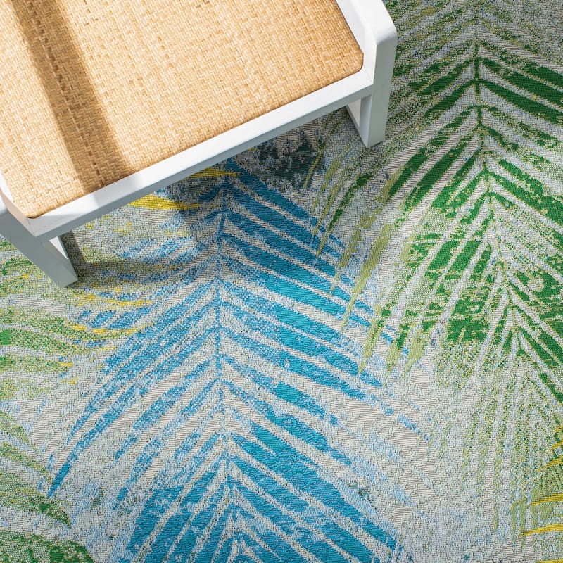 SAFAVIEH Summer Palmey Tropical Indoor/ Outdoor Waterproof Patio Backyard Rug