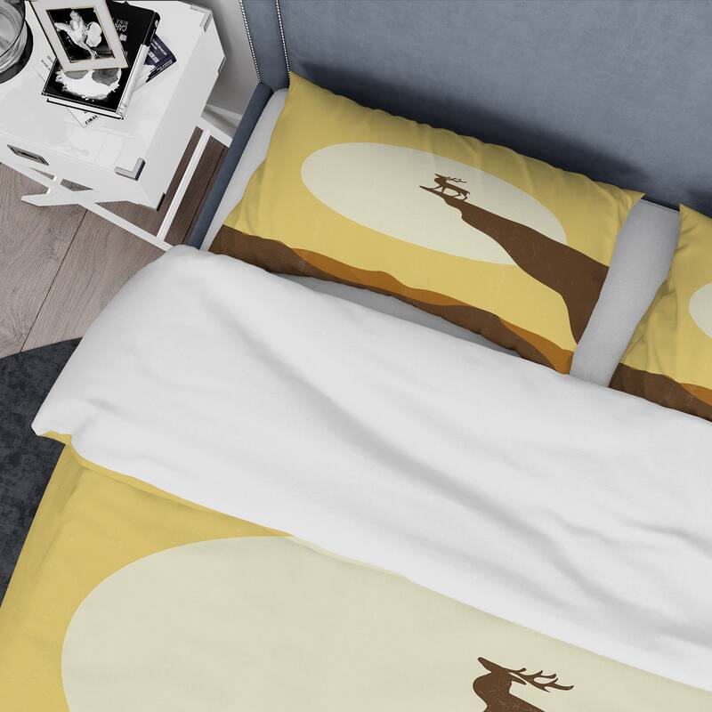 Designart 'Minimalistic Deer At Sunset On Mountain Top Sunset' Lake House Duvet Cover Set
