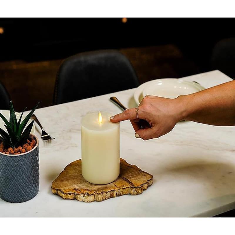 Ivory Flameless Lightli Candle
