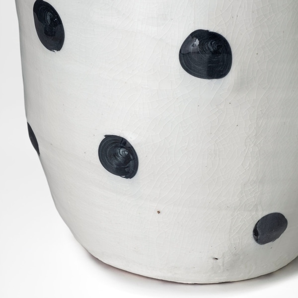  WHITE POLKA 花瓶 Polka Large 32H White Ceramic Polka Dot Vase - Bed Bath & Beyond