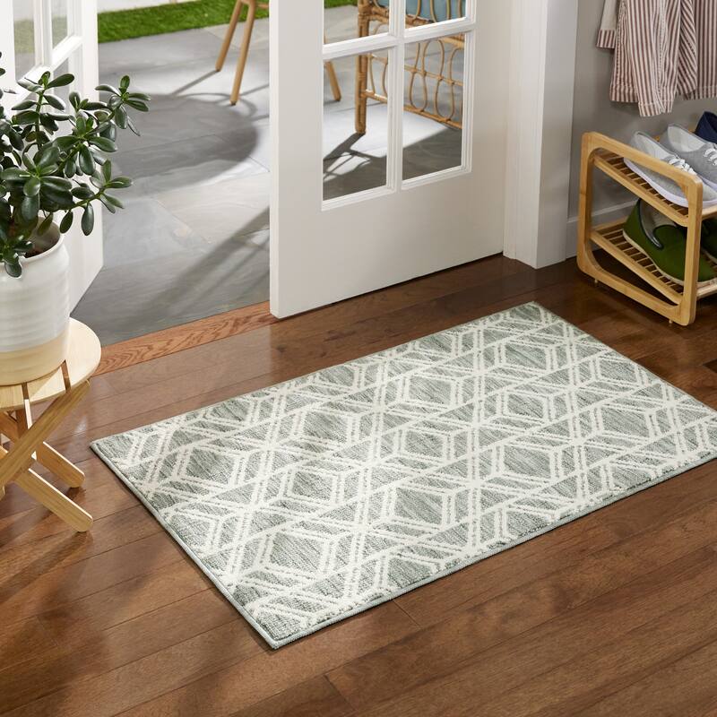 TOWN & COUNTRY EVERYDAY Walker Modern Diamond Everwash Washable Multi-Use Non-Slip Backing Decorative Rug - 24"x40" - Sage Green