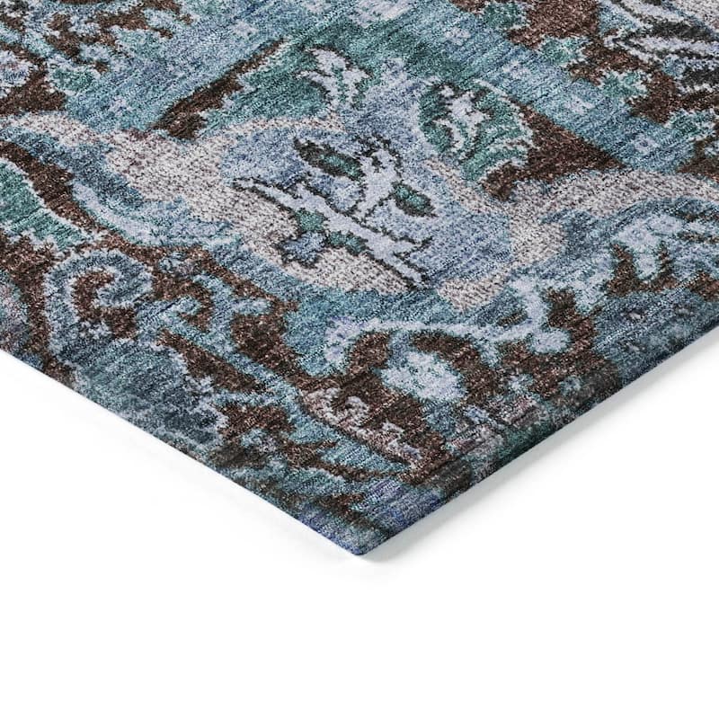 Machine Washable Indoor/ Outdoor Traditional Persian Chantille Rug