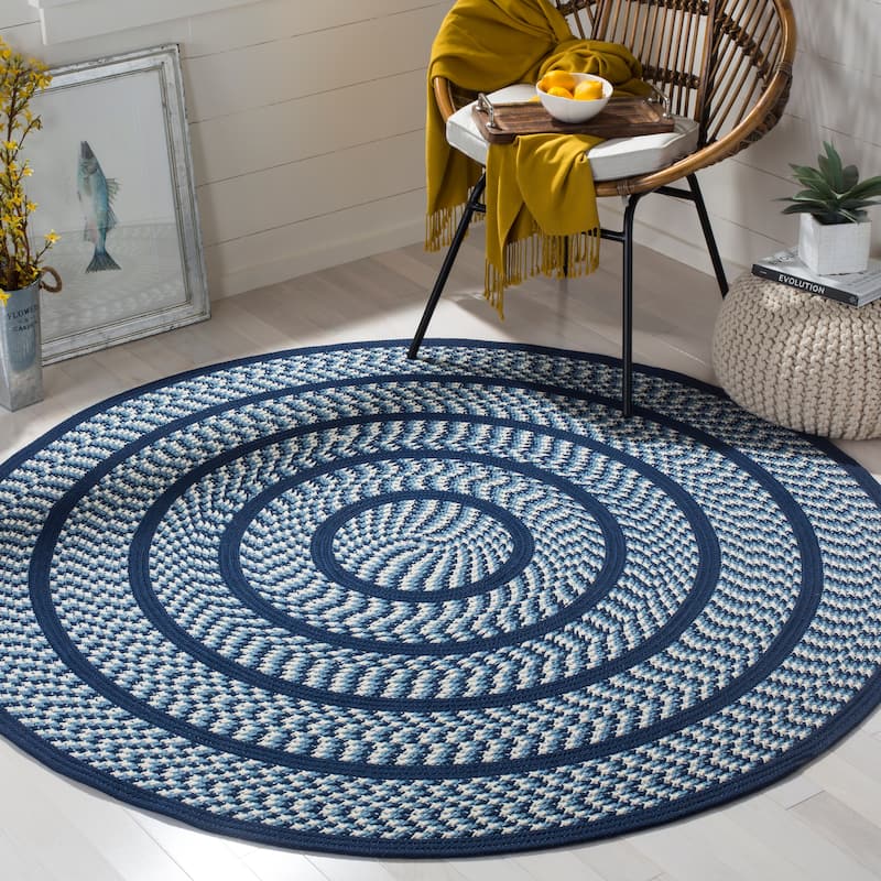 SAFAVIEH, Handmade Braided Jinela Country Rug - 8' Round - Ivory/Navy