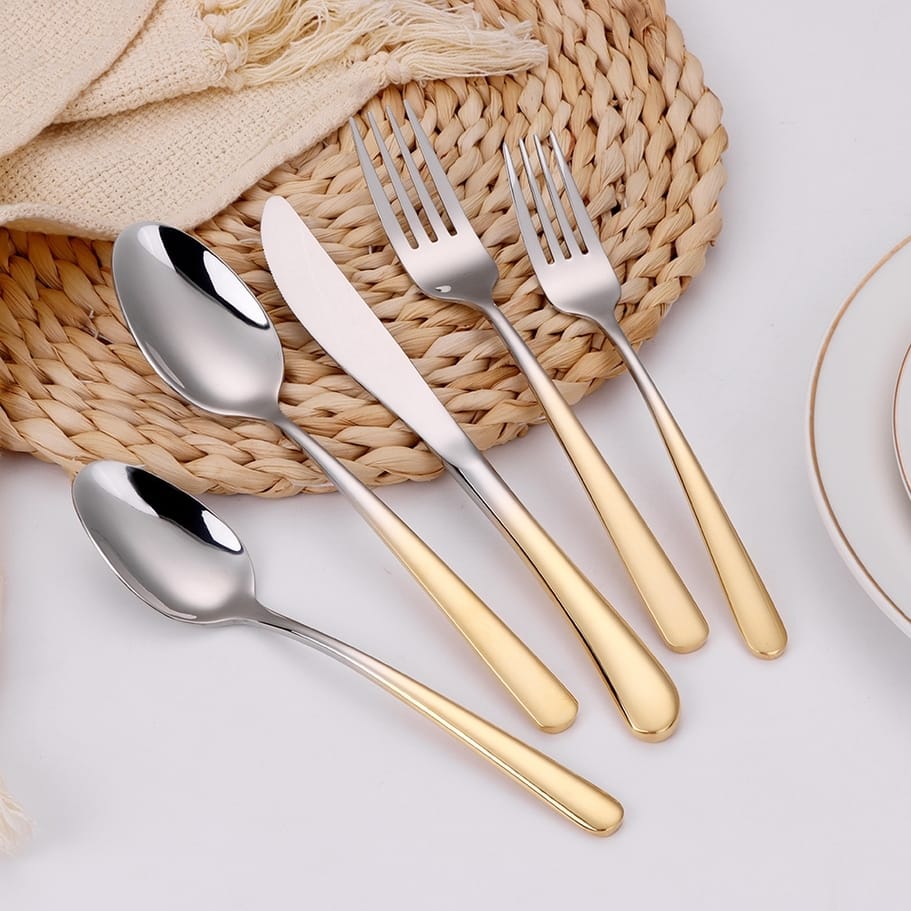 20 Pc Flatware Set Silver With Graduated Gold Handles - Service For 4