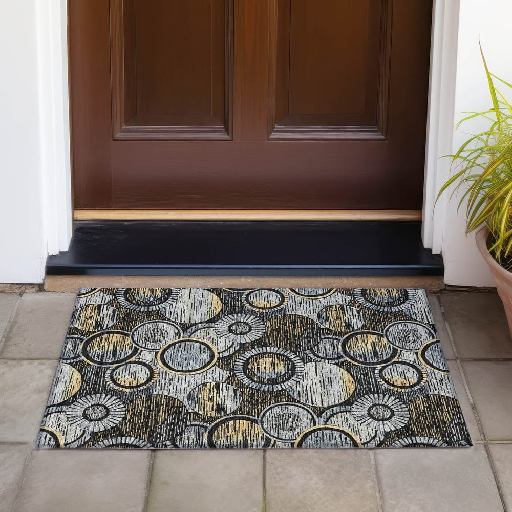 Machine Washable Indoor/Outdoor Contemporary Wheels Chantille Rug