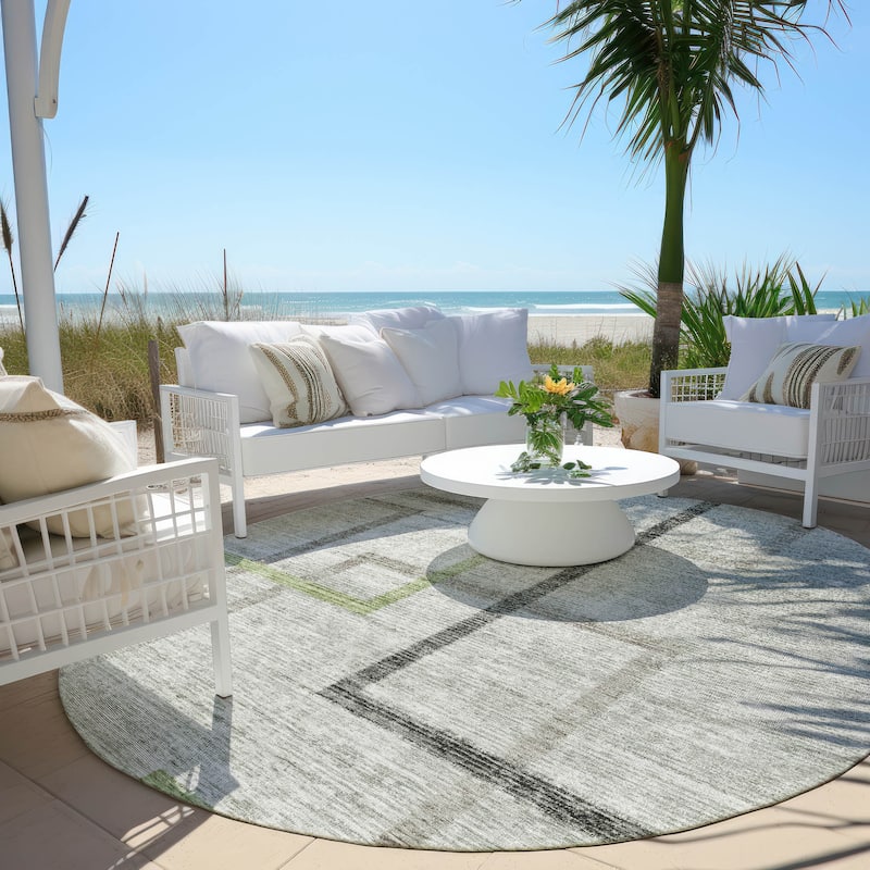 Machine Washable Indoor/ Outdoor Chantille Contemporary Geo Rug - Green - 8' x 8'