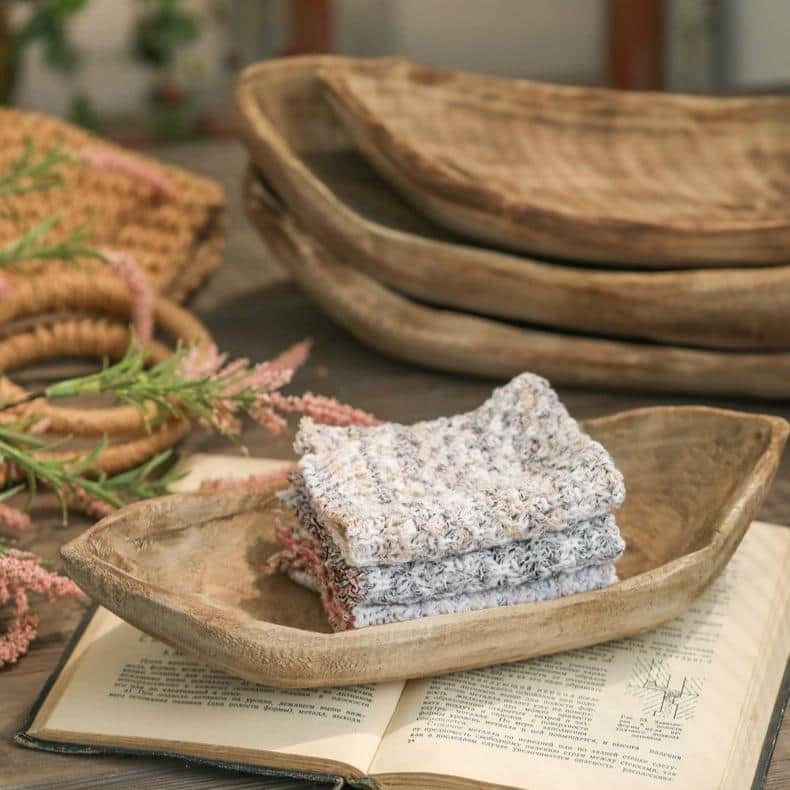 RusticReach Retro Wooden Boat-Shaped Fruit Platter